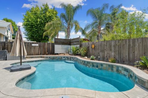 128 Bittercreek Dr, Folsom CA  95630-2364 exterior