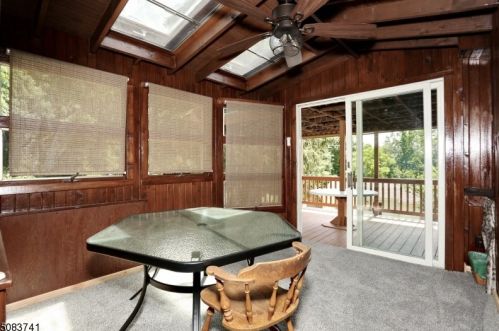 566 Stonetown Rd, Skyline Lakes NJ  07456-1311 exterior