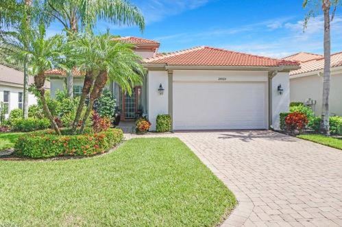 28664 Pienza Ct, Bonita Springs, FL 34135-9226