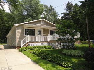 1659 Breiding Rd, Akron, OH 44310-2634