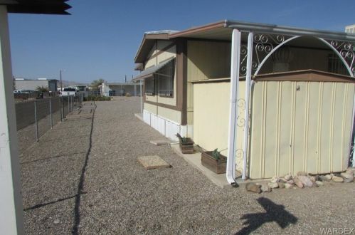 2050 Diamond Dr, Bullhead City AZ  86442-5439 exterior