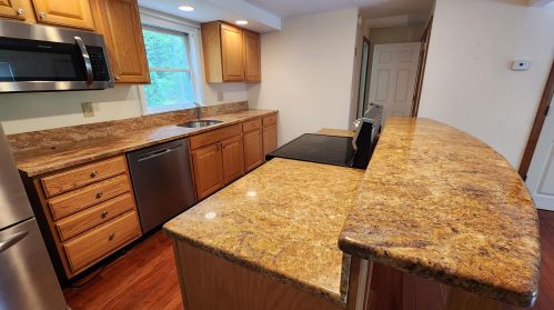 42 Hoit Rd, Concord NH  03301-1803 exterior