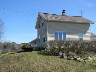 10695 Crump Rd, Holland, NY 14080-9303