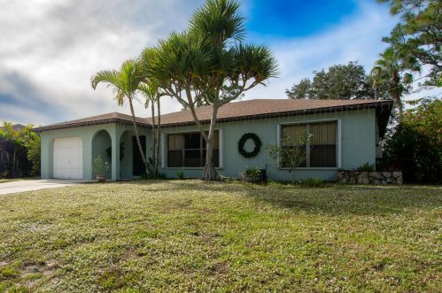1788 Fallon Dr, Fort Pierce, FL 34983-3730