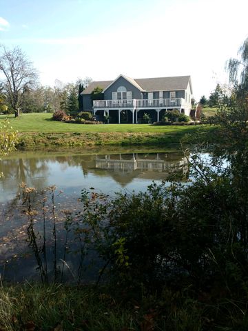 7040 Smith Rd, Medina, OH 44256-7513