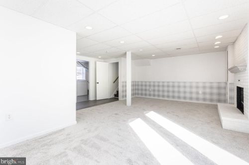 821 Blue Rdg Dr, Harrisonburg VA  22802-5012 exterior