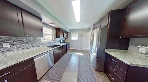 122 Prestley Rd, Bridgeville, PA 15017-1946