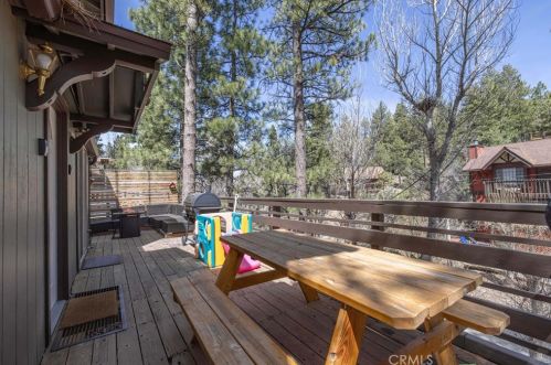 437 Gold Mtn Dr, Big Bear City CA  exterior