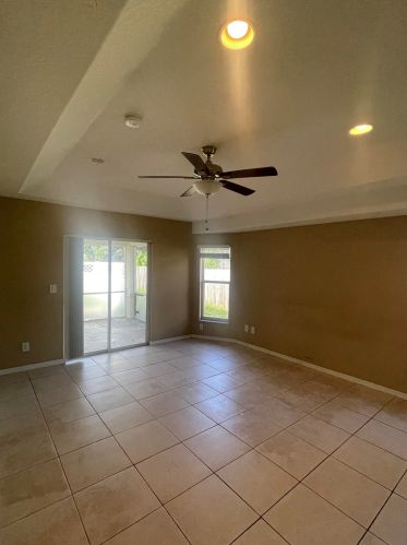 319 Majestic Ter, Fort Pierce, FL 34984-4362