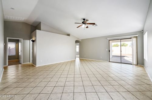 7410 Elwood St, Phoenix AZ  85043-5504 exterior