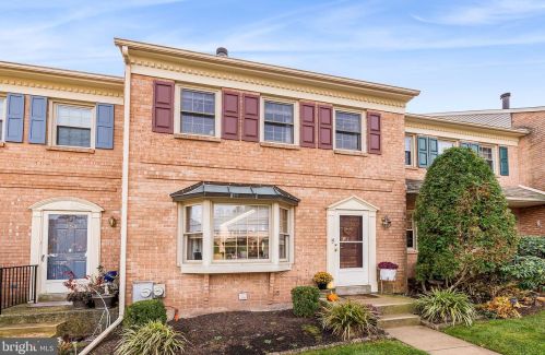 352 Jefferson Ct, Collegeville, PA 19426-2240