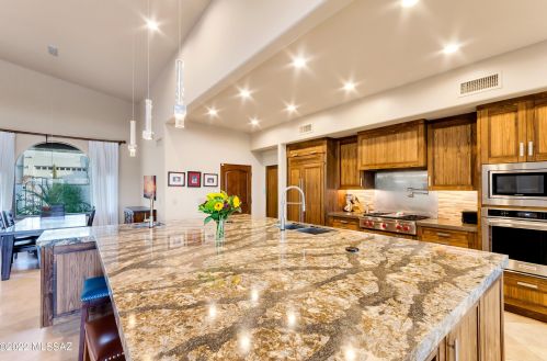 1931 Buck Rdg Pl, Tucson AZ 85737-6010 exterior