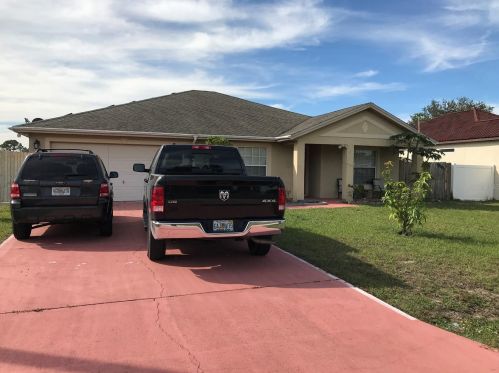 499 Big Sioux Ct, Kissimmee, FL 34759-5928