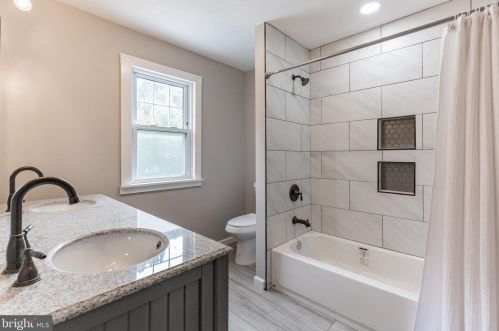 602 Salem Ave, West Deptford NJ  08096-3118 exterior