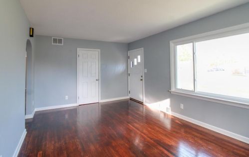 387 Kensington Pl, Marion OH  43302-5640 exterior