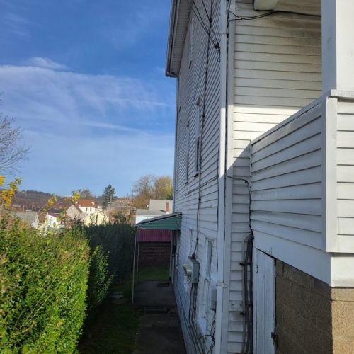 313 5th St, Glassport, PA 15045-1401