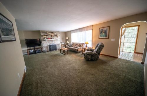 337 State St, Mauston, WI 53948-1351