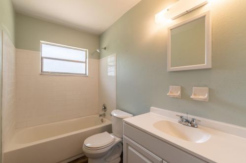 1700 Thor Ave, Apopka FL  32703-4740 exterior