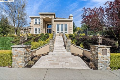 112 Laurelwood Dr, Danville, CA 94506-1408