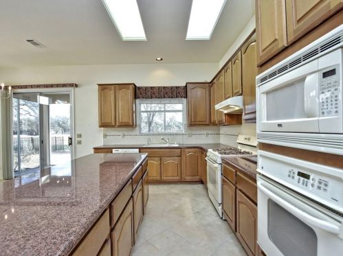 128 Enchanted Dr, Georgetown TX 78633-4534 exterior