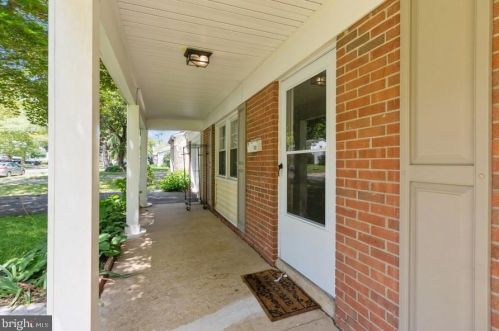 28 Essex Ln, Willingboro NJ  08046-2243 exterior