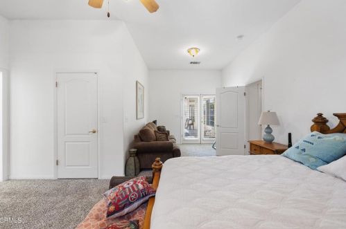 408 Calle Manzana, Bakersfield CA 93314-4247 exterior