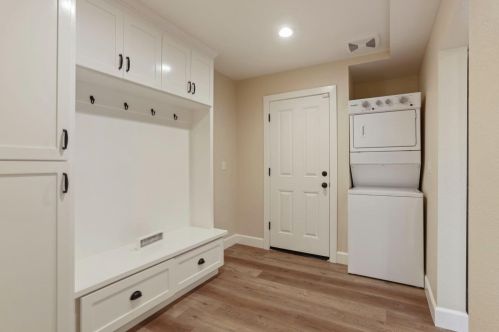 209 Forrest Ave, Lodi CA 95240-1019 exterior