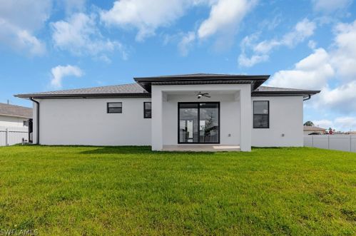 301 15th Ter, Cape Coral FL  33909-1239 exterior