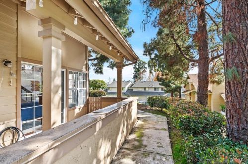 3043 Old Bridgeport Way, San Diego CA  92111-7727 exterior