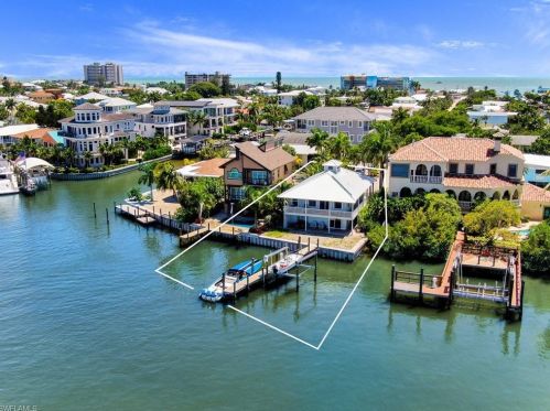 292 Primo Dr, Fort Myers Beach, FL 33931-2733