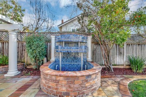 1066 Cross Springs Ct, San Jose CA  95120-1516 exterior