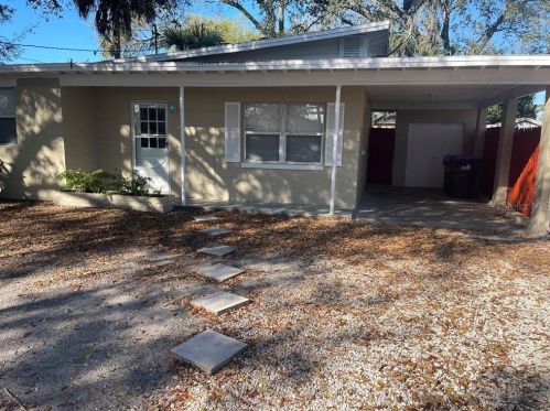 808 Kensington Dr, Orlando, FL 32808-8039