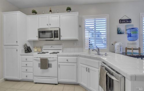 885 Turquoise St, Vacaville CA  95687-7810 exterior