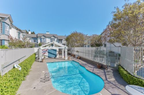 979 Belmont Ter, Sunnyvale CA  94086-1758 exterior
