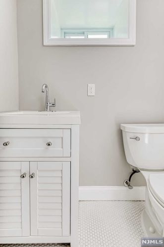 441 Northern Pkwy, Ridgewood NJ  07450-1720 exterior