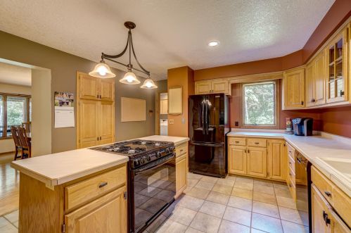 363 Southern Pacific Rd, Hudson, WI 54016-8131