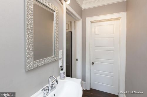 528 Liberty St, Charles Town WV  25414-1830 exterior