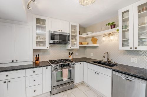 4707 Elkhart Ave, Milwaukee WI  53211-1002 exterior