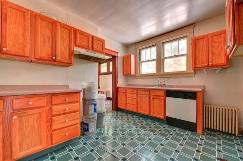 2816 Churchview Ave, Pittsburgh PA  15227-4143 exterior