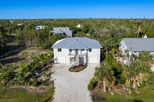 555 Piedmont Rd, Sanibel FL  33957-4321 exterior