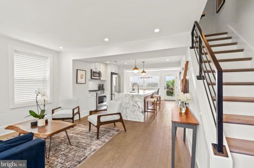 215 Oglethorpe St, Washington, DC 20011-1611