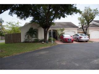 9846 51st Ter, Miami, FL 33178-1911