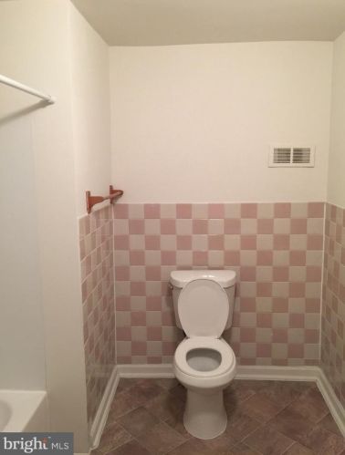 213 29 St, Camden NJ  08105-2215 exterior