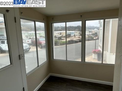 321 3rd Ave, Pacifica CA  94044-2204 exterior