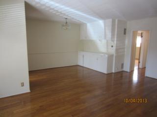 8373 Clinton St, Los Angeles CA  90048-6067 exterior