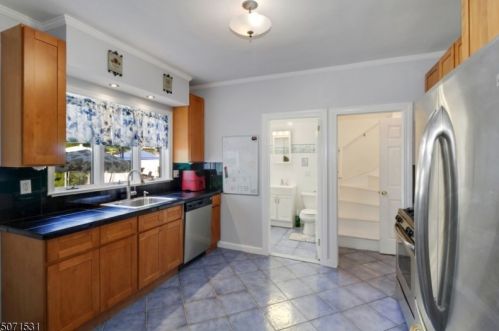 23 Boyle Ave, Paterson NJ 07512-2702 exterior