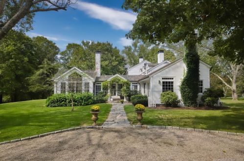 18 Ferry Rd, Hadlyme, CT 06439-2324