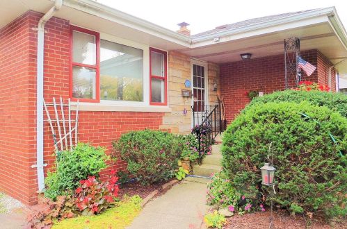 6939 Baring Ave, Hammond, IN 46324-2201