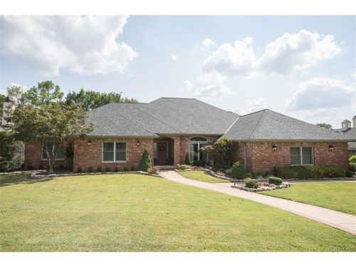 5114 79th St, Tulsa, OK 74136-8474