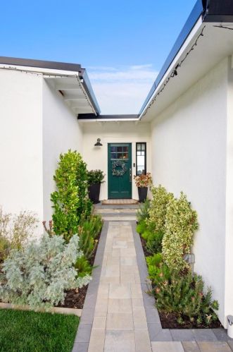 360 Alcott Rd, San Bruno, CA 94066-3934